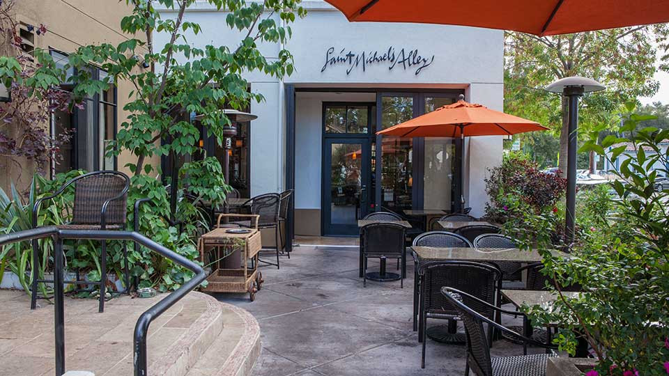 Pet Friendly Restaurants & Cafes in Palo Alto, California accepting
